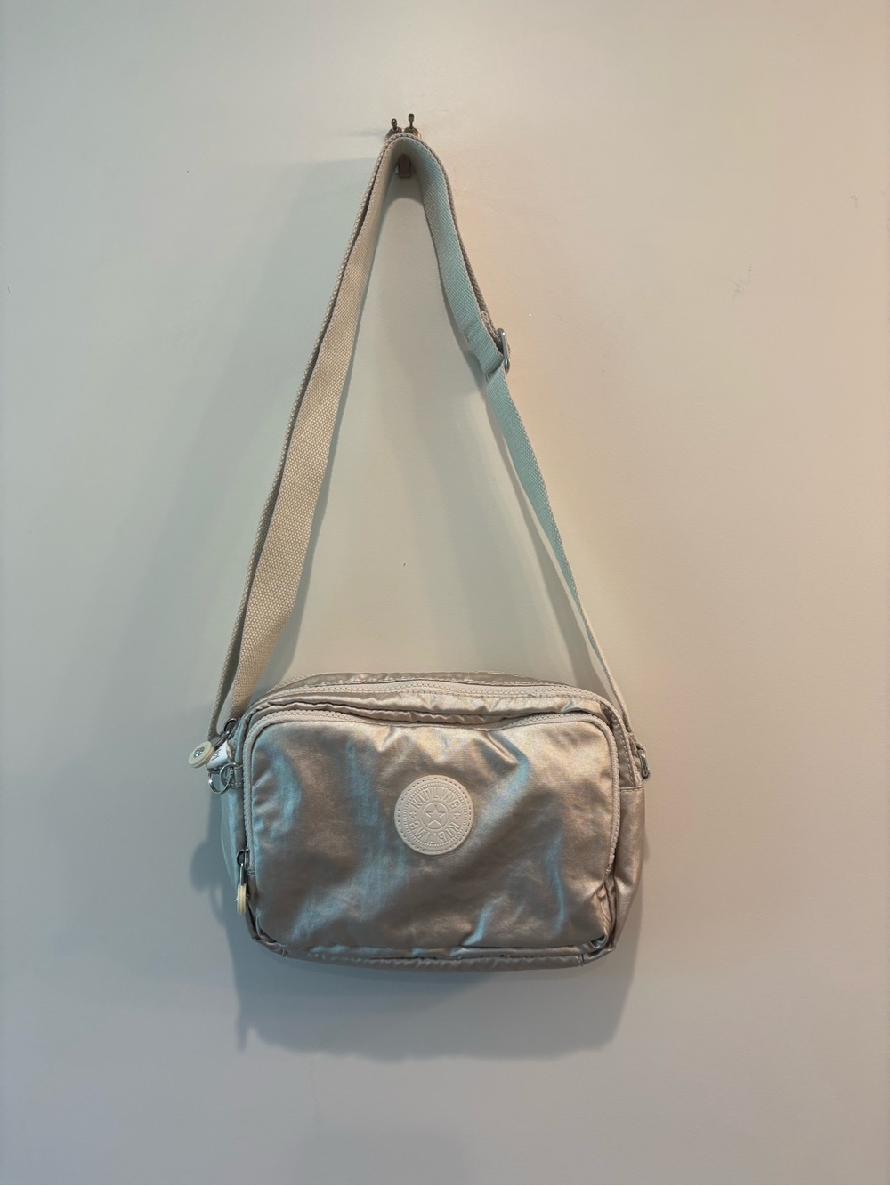 Kipling Abanu Metallic Crossbody - Picture 2 of 8
